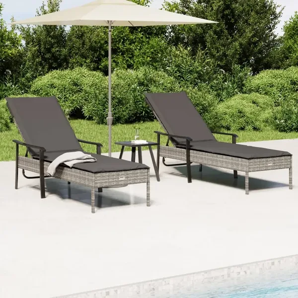 Chaises longues lot de 2 avec table et coussins gris poly rotin