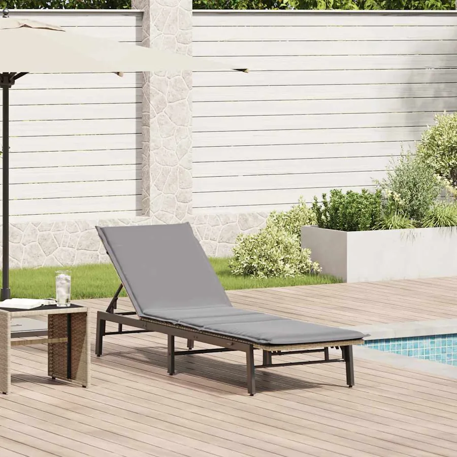 Chaise longue avec coussin beige résine tressée