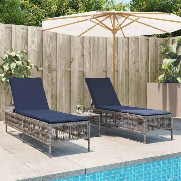 Ensemble de 2 chaises longues avec table gris résine tressée
