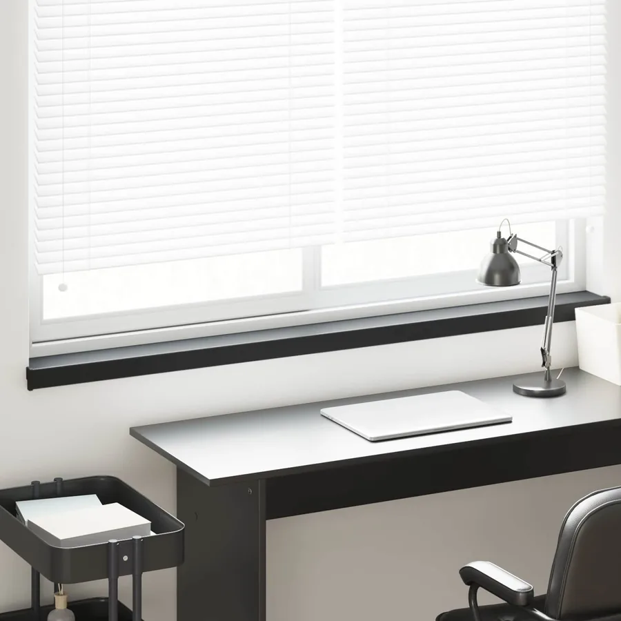 Appui de fenêtre Noir avec grain de bois 140 x 10 x 4,5 cm PVC